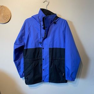 Vikings torrent men’s size small(runs loose) blue windbreaker.